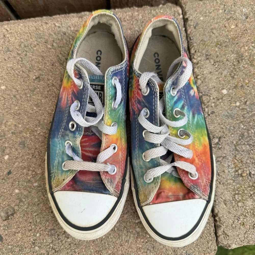 CONVERSE Kids Red Orange Green Tie-Dye Rainbow Sneakers Size 1